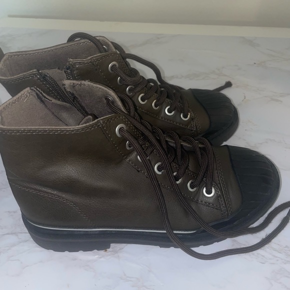 Zara kids boots - Picture 3 of 3